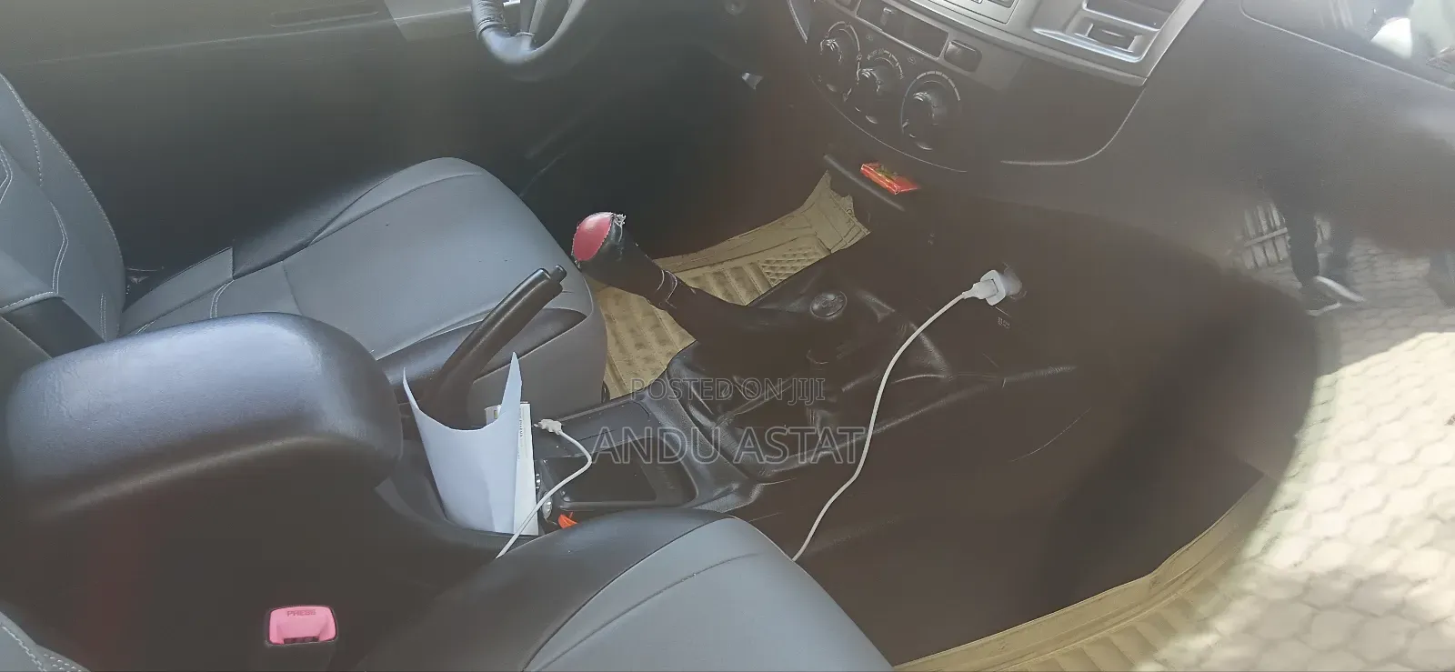 Toyota Hilux 2014 Gold