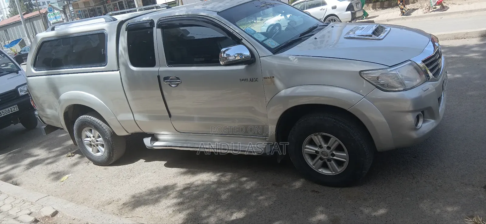 Toyota Hilux 2014 Gold