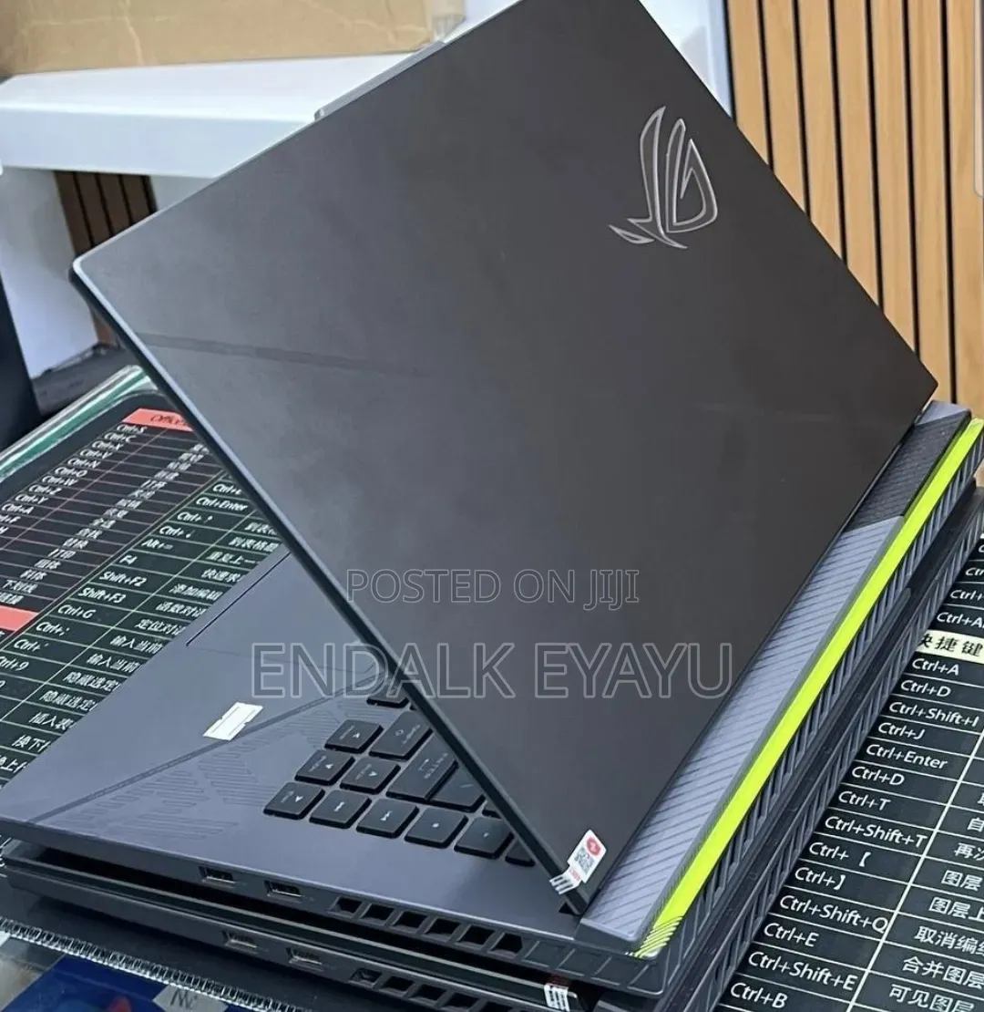 New Laptop Asus ROG Strix G15 16GB Intel Core i9 SSD 1T