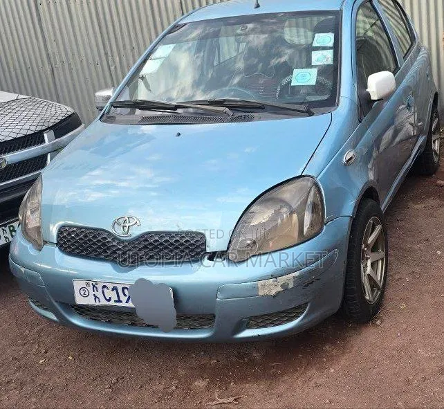 Toyota Vitz 2002 Blue