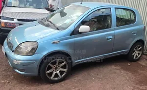 Toyota Vitz 2002 Blue
