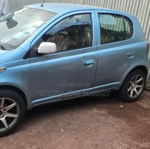 Toyota Vitz 2002 Blue