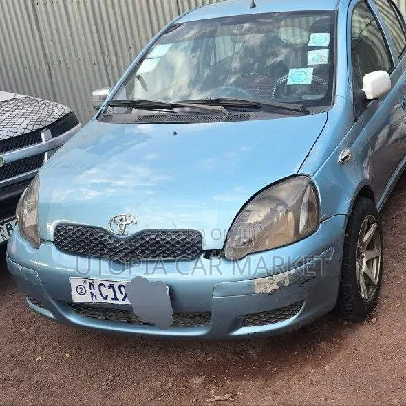 Toyota Vitz 2002 Blue