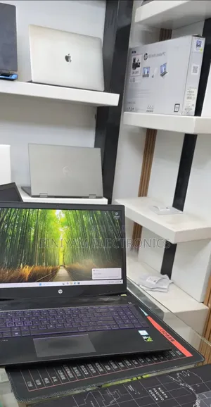 New Laptop HP Pavilion 15 8GB Intel Core i5 SSD 256GB