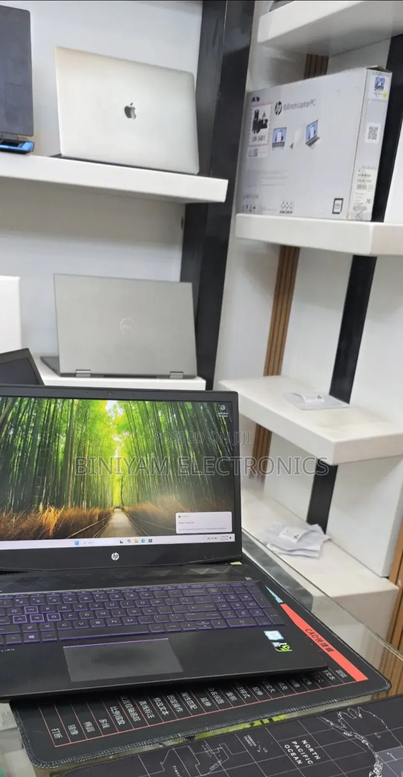 New Laptop HP Pavilion 15 8GB Intel Core i5 SSD 256GB