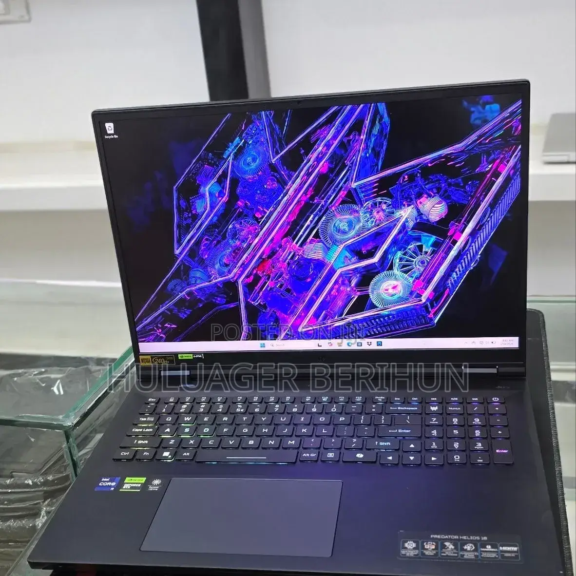 New Laptop Acer Predator Helios 18 PH18-71 32GB Intel Core i9 SSD 1T