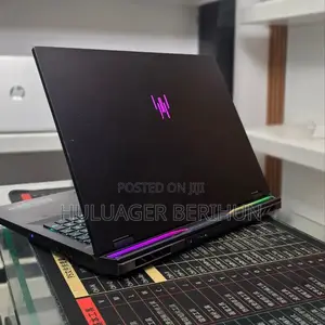 New Laptop Acer Predator Helios 18 PH18-71 32GB Intel Core i9 SSD 1T
