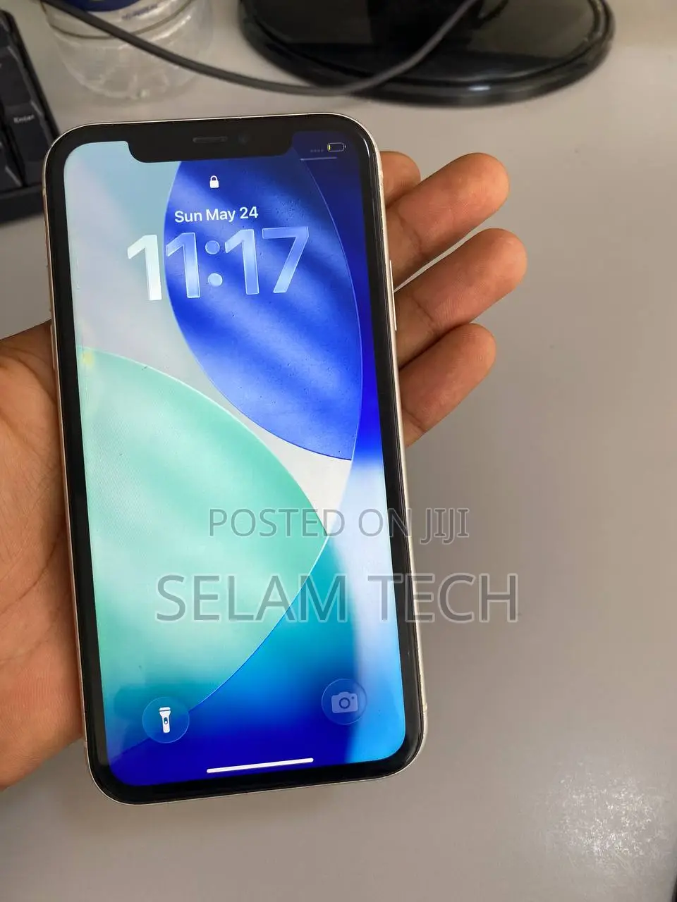 Apple iPhone 11 64 GB White