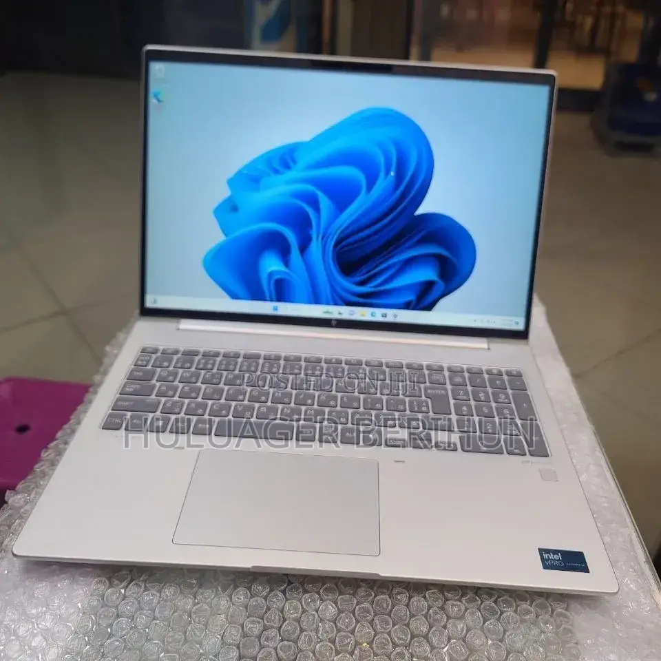 New Laptop HP 15 16GB Intel Core Ultra 7 SSD 512GB
