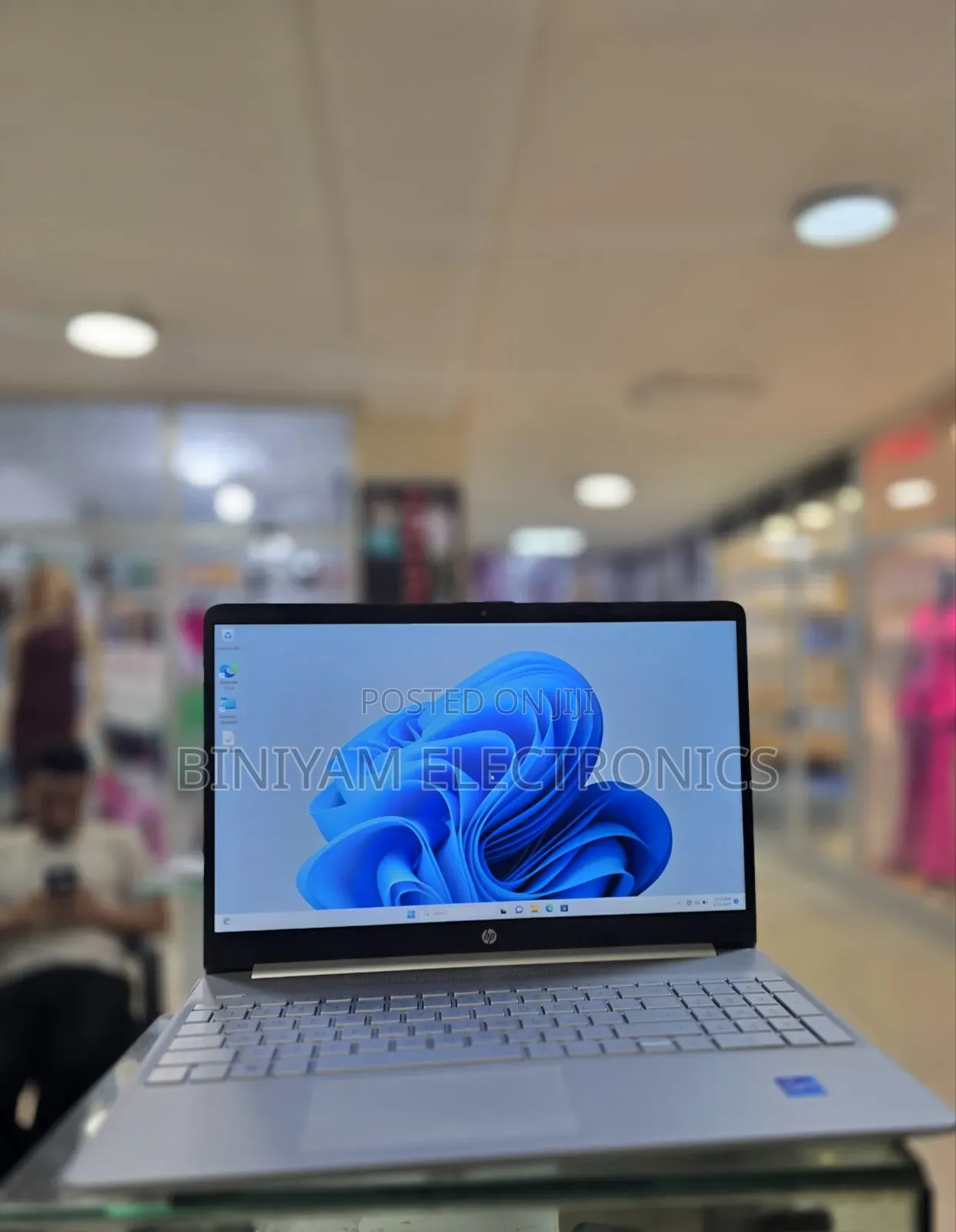 New Laptop HP Stream Notebook 8GB Intel Core i7 SSD 512GB
