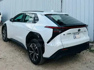 Toyota bZ4X 2023 White