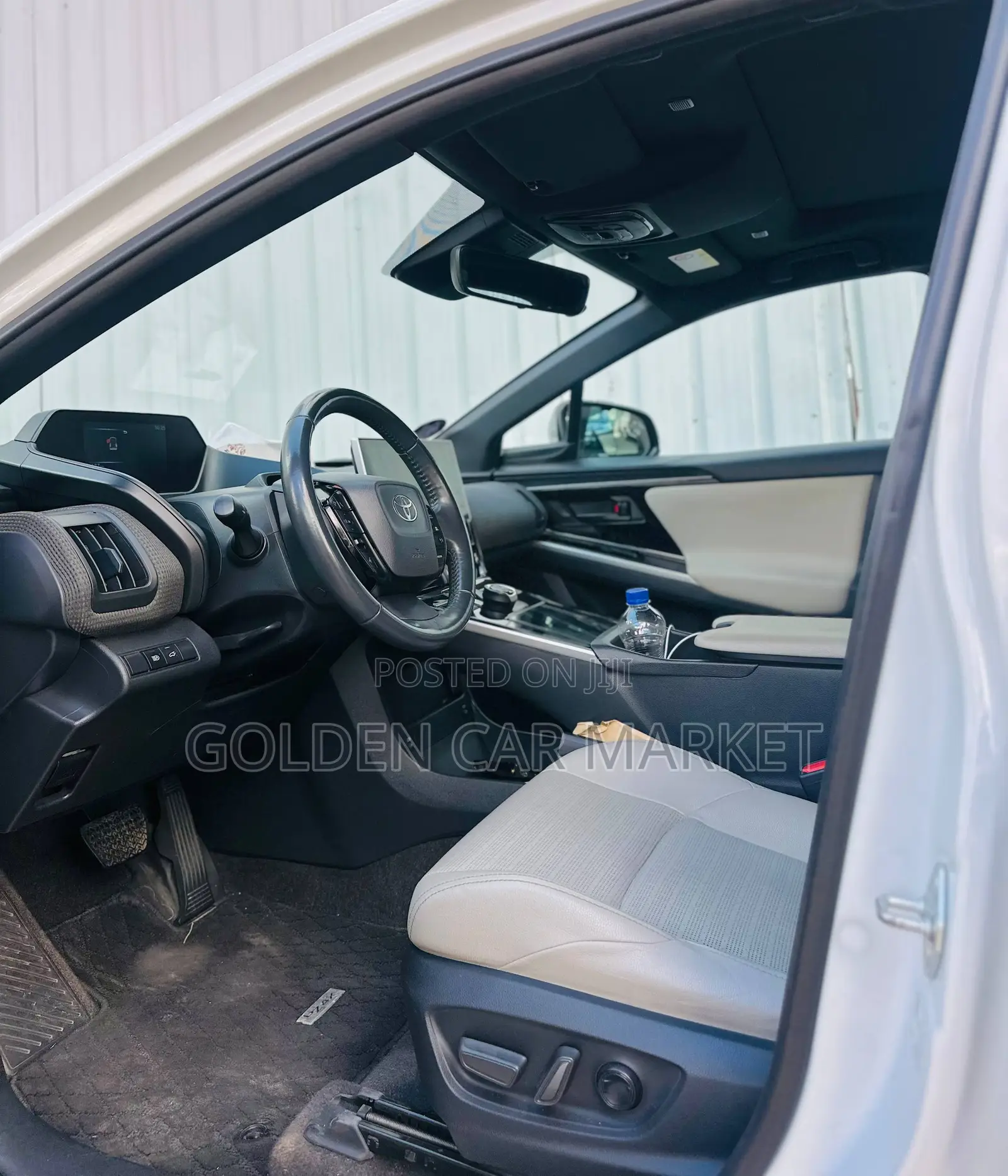 Toyota bZ4X 2023 White