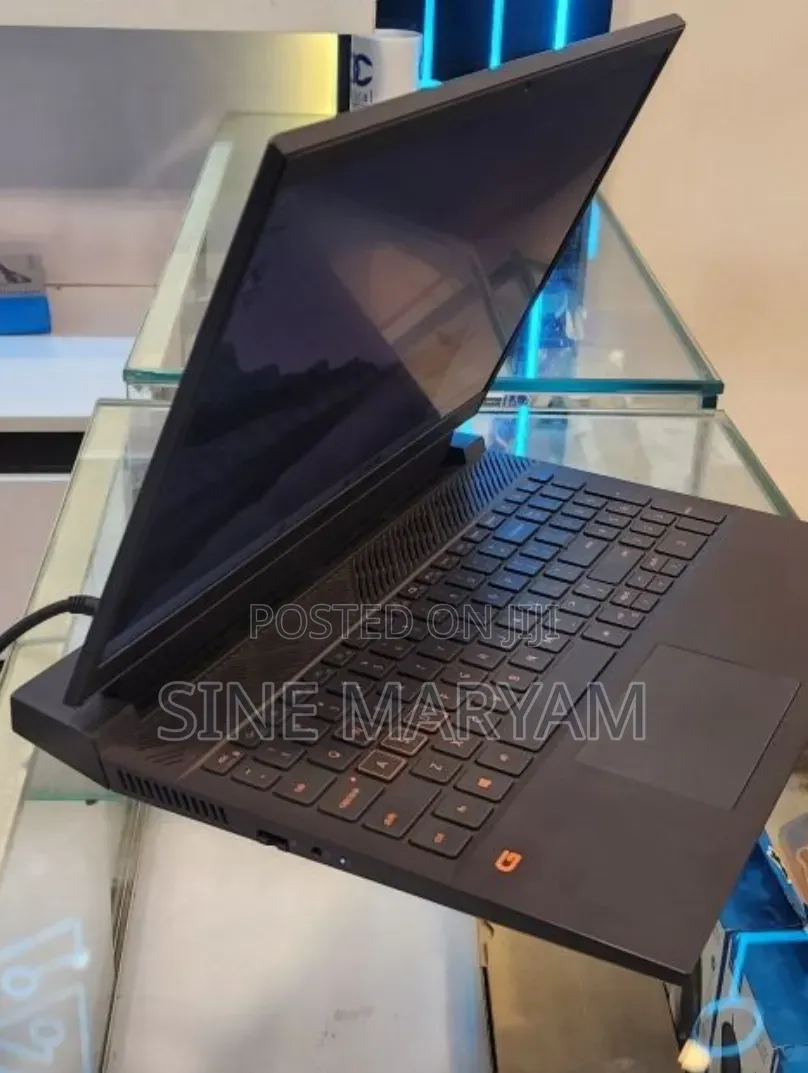 Laptop Dell G15 5535 16GB Intel Core i7 SSD 512GB