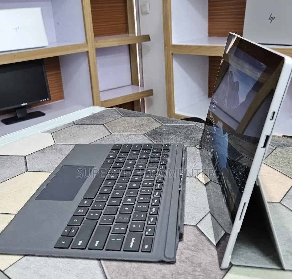 New Laptop Microsoft Surface Pro 7+ 16GB Intel Core i7 SSD 512GB