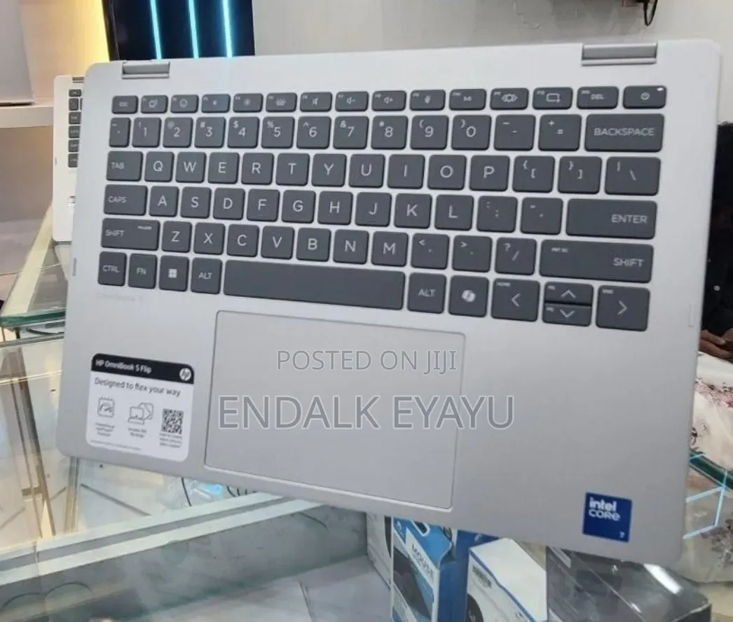 New Laptop HP OmniBook 5 Flip 16GB Intel Core 5 SSD 512GB