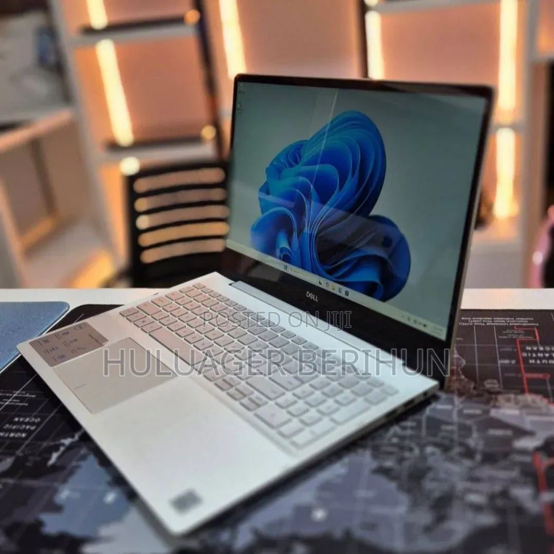 New Laptop Dell Inspiron 15 8GB Intel Core i5 SSD 256GB