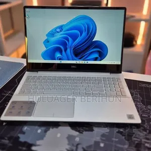New Laptop Dell Inspiron 15 8GB Intel Core i5 SSD 256GB