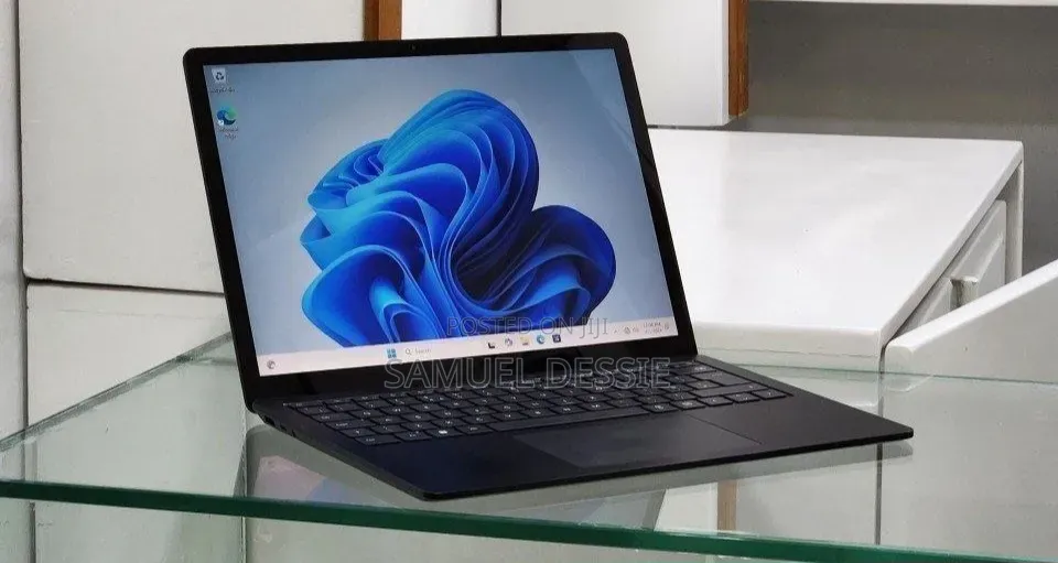 New Laptop Microsoft Surface Laptop 4 16GB Intel Core i7 SSD 512GB