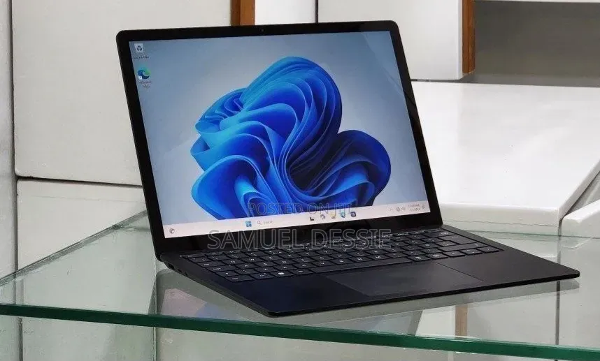 New Laptop Microsoft Surface Laptop 4 16GB Intel Core i7 SSD 512GB