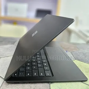 New Laptop Microsoft Surface 16GB Intel Core i7 SSD 512GB