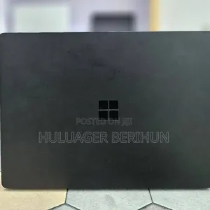 New Laptop Microsoft Surface 16GB Intel Core i7 SSD 512GB