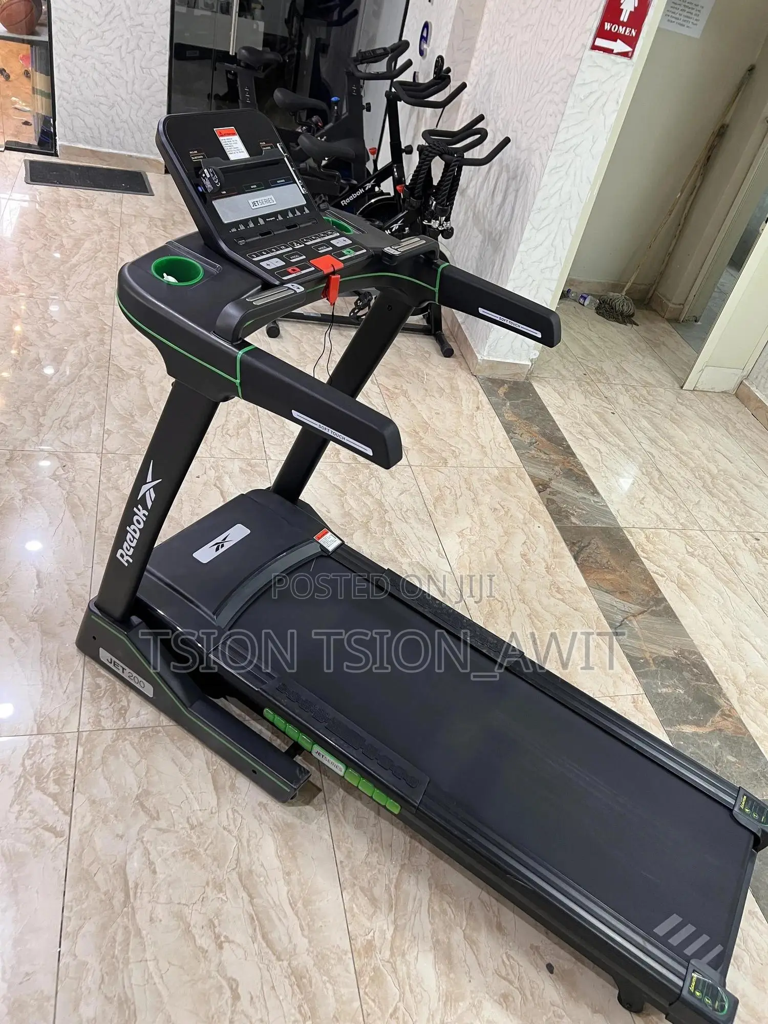 Reebok Jet 200 Treadmills
