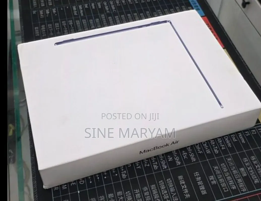 New Laptop Apple MacBook Air 2026 M5 13-inch 16GB Apple M5 SSD 512GB
