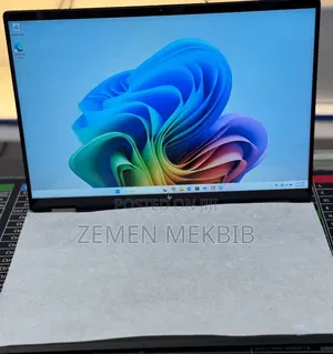 New Laptop 16GB Intel Core Ultra 7 SSD 512GB
