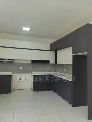 11bdrm House in G+3 House, Bole for rent