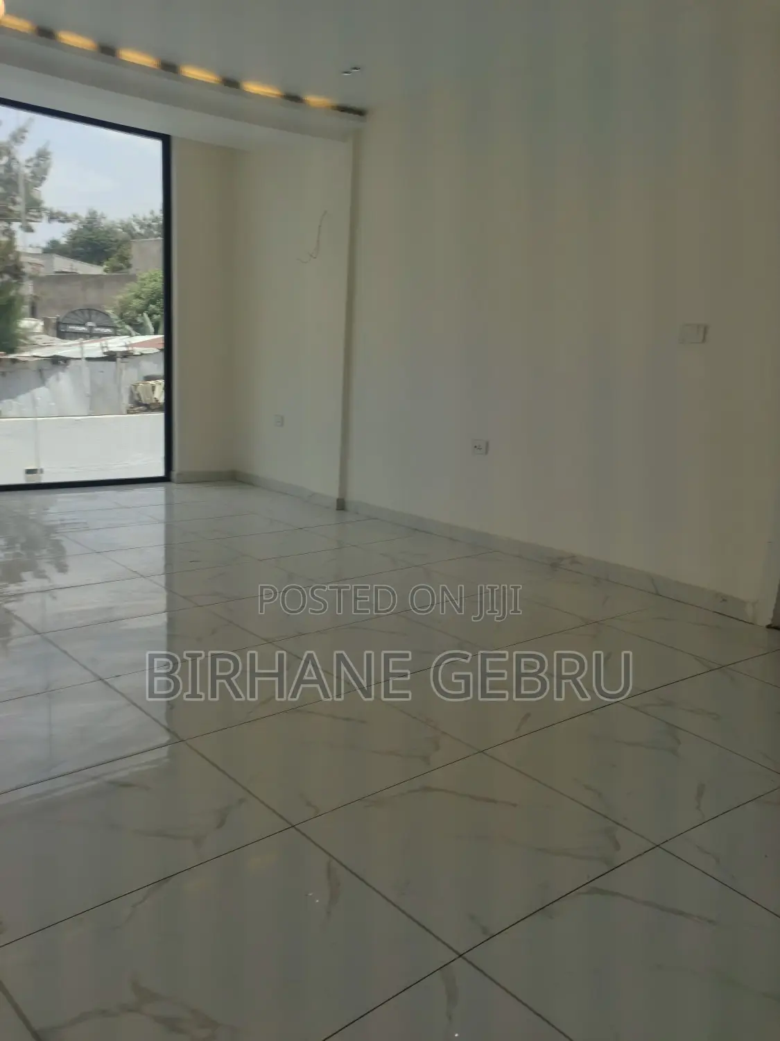 11bdrm House in G+3 House, Bole for rent