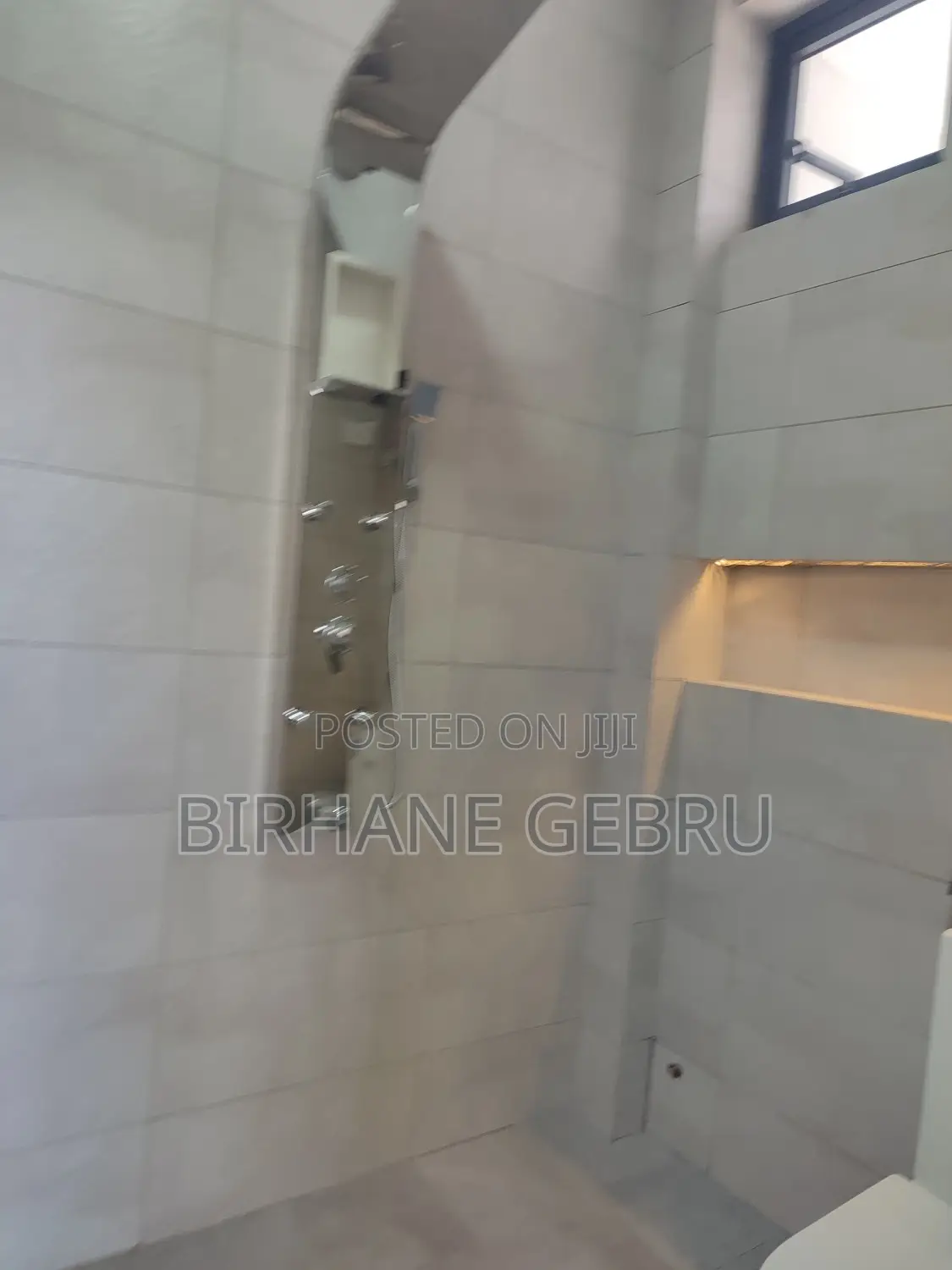 11bdrm House in G+3 House, Bole for rent