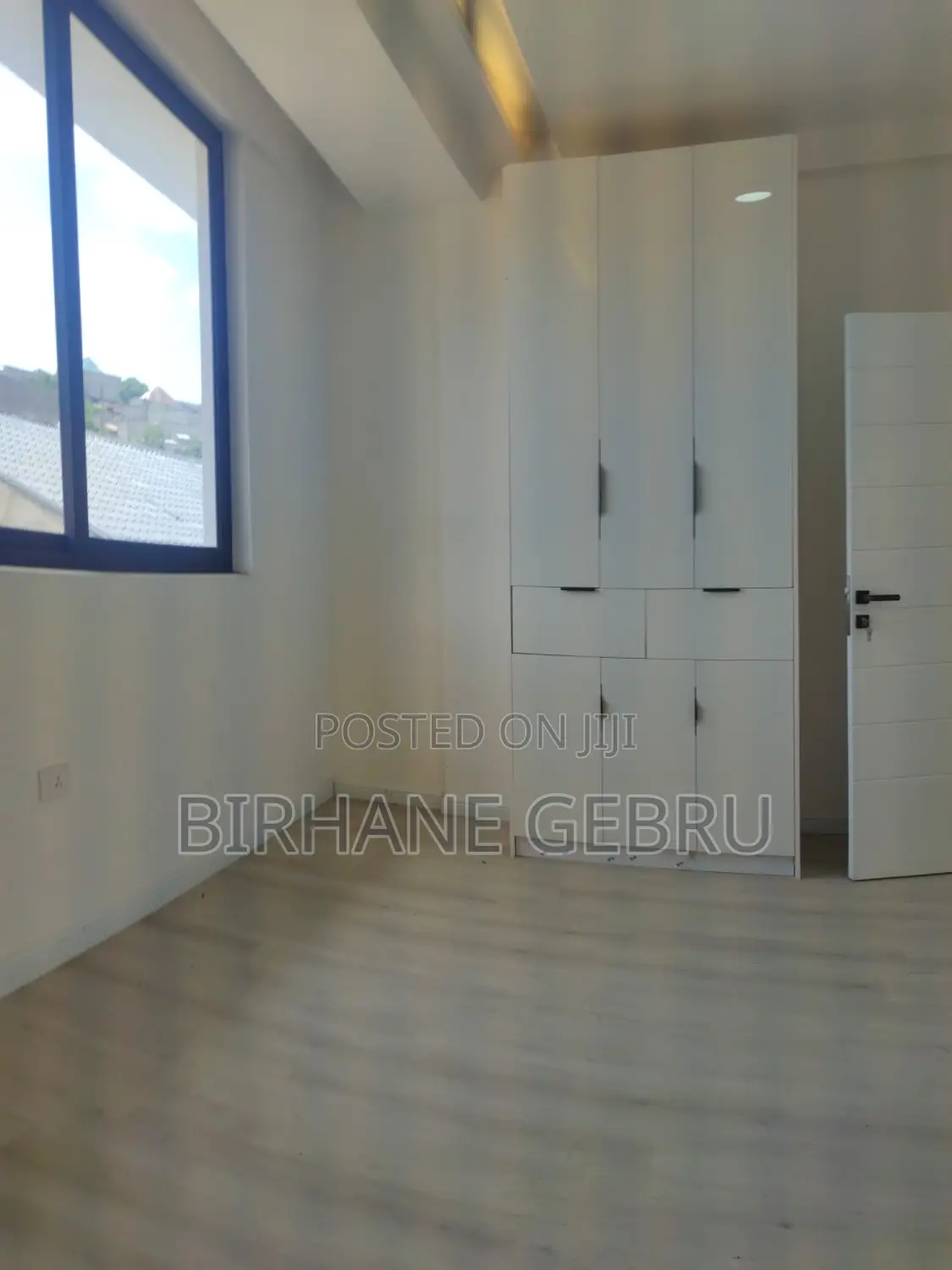 11bdrm House in G+3 House, Bole for rent
