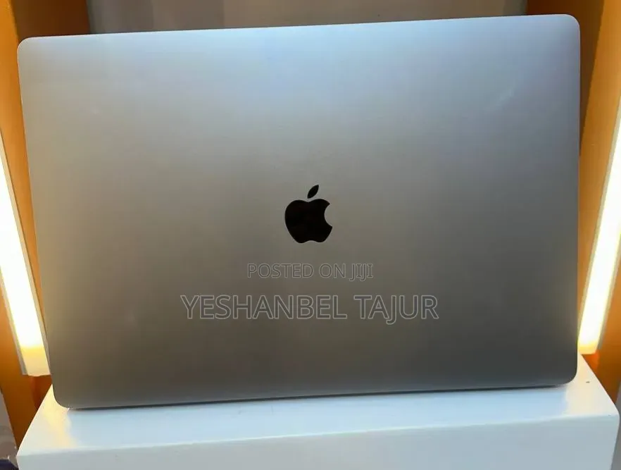 New Laptop Apple MacBook Pro 2019 32GB Intel Core i9 SSD 2T