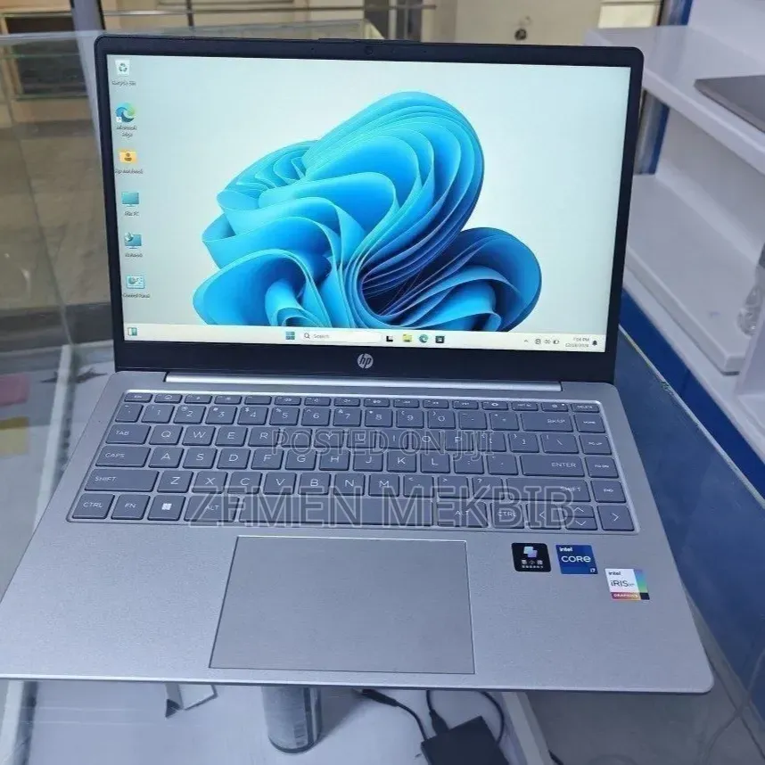 New Laptop HP Stream Notebook 16GB Intel Core i7 SSD 512GB