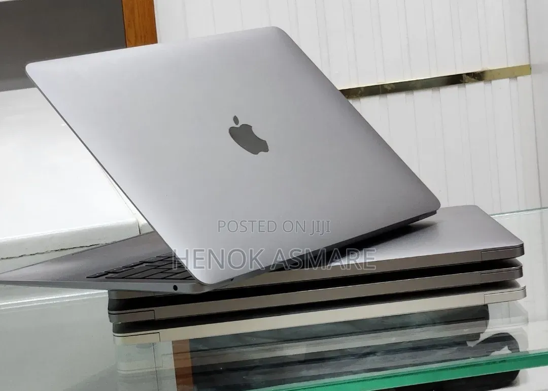 New Laptop Apple MacBook Air 2020 M1 8GB Apple M1 SSD 256GB