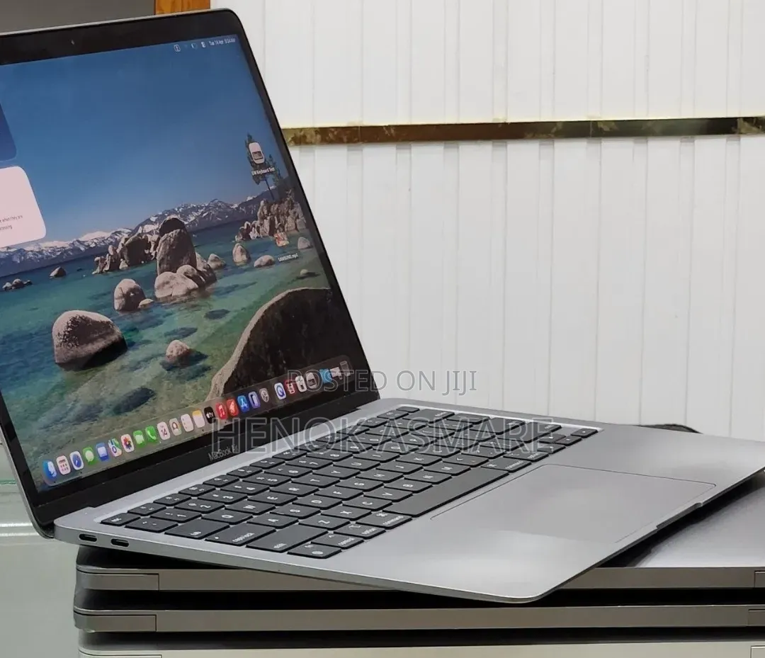 New Laptop Apple MacBook Air 2020 M1 8GB Apple M1 SSD 256GB