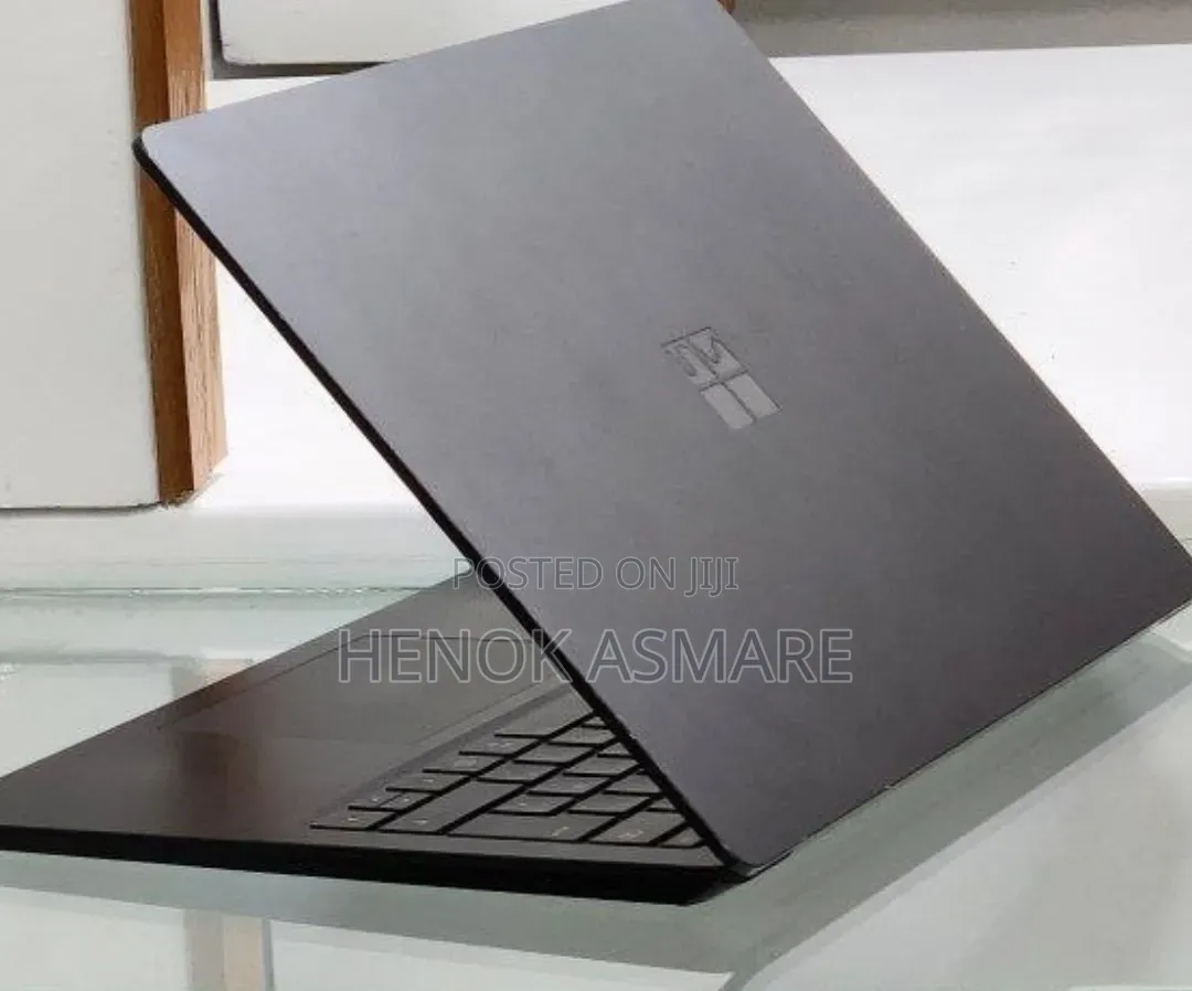 New Laptop Microsoft Surface 16GB Intel Core i7 SSD 512GB