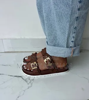 Double Strap Sendals