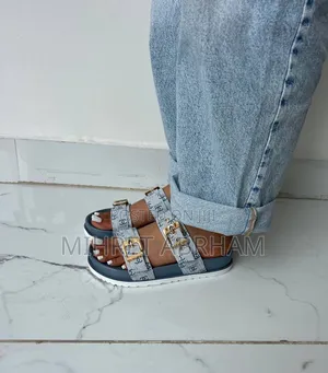 Double Strap Sendals