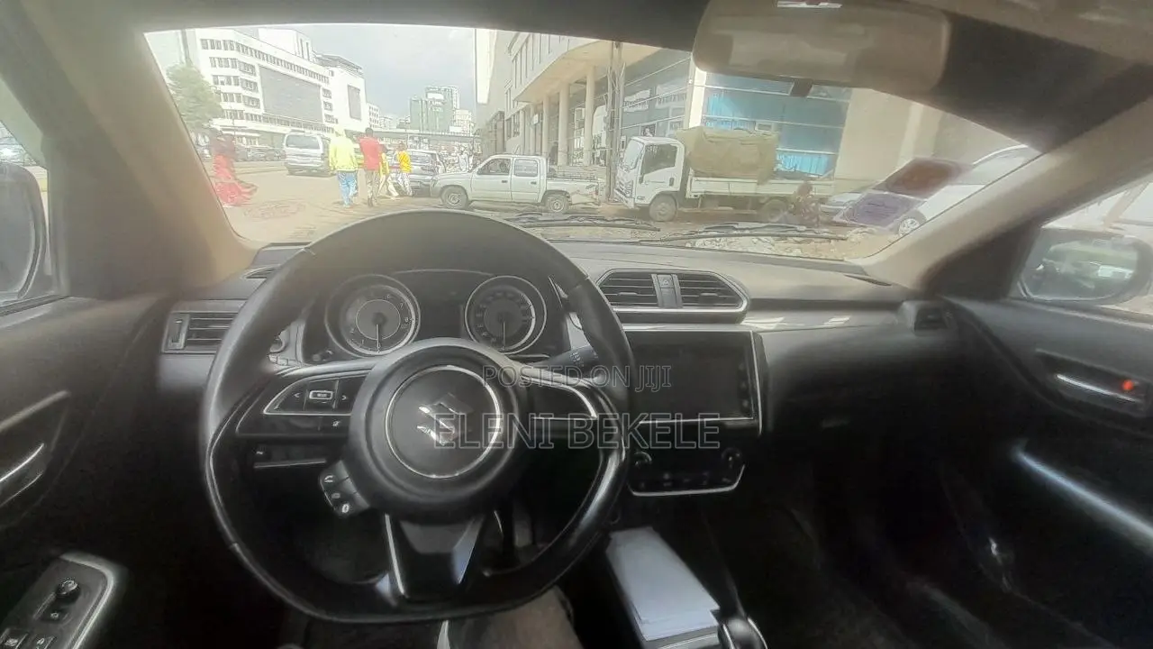 New Suzuki Dzire 2023 Silver