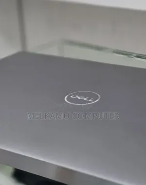 New Laptop Dell Precision 5560 16GB Intel Core i7 SSD 512GB