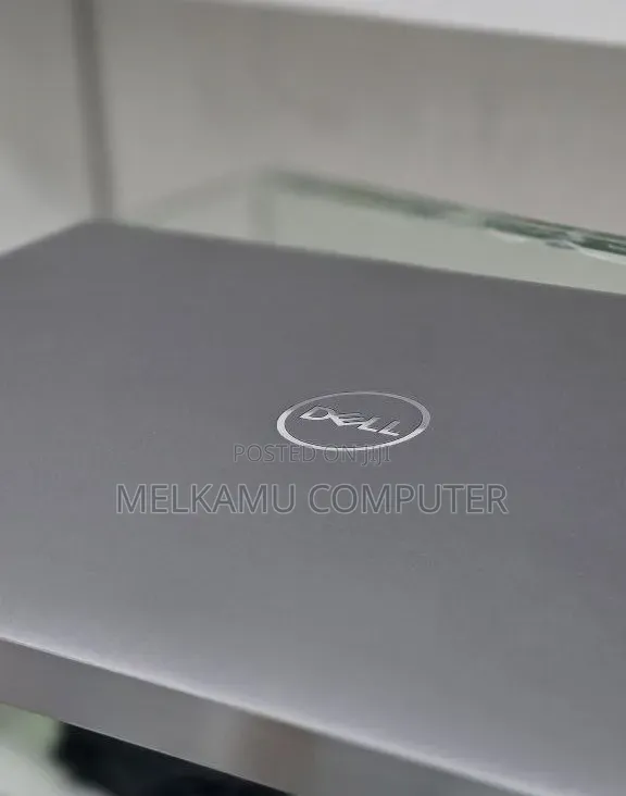 New Laptop Dell Precision 5560 16GB Intel Core i7 SSD 512GB