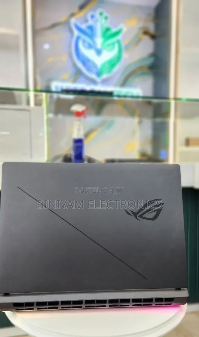 New Laptop Asus ROG Strix G17 32GB Intel Core Ultra 9 SSD 2T
