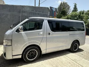 Toyota HiAce 2007 Silver