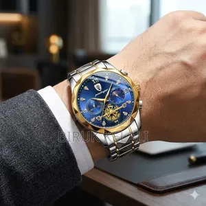 Poedagar 996 Luxury Quartz Wristwatch Featuring a Two-Tone Silver