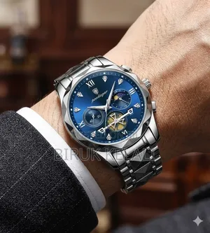 Poedagar 996 Luxury Quartz Wristwatch Featuring a Two-Tone Silver