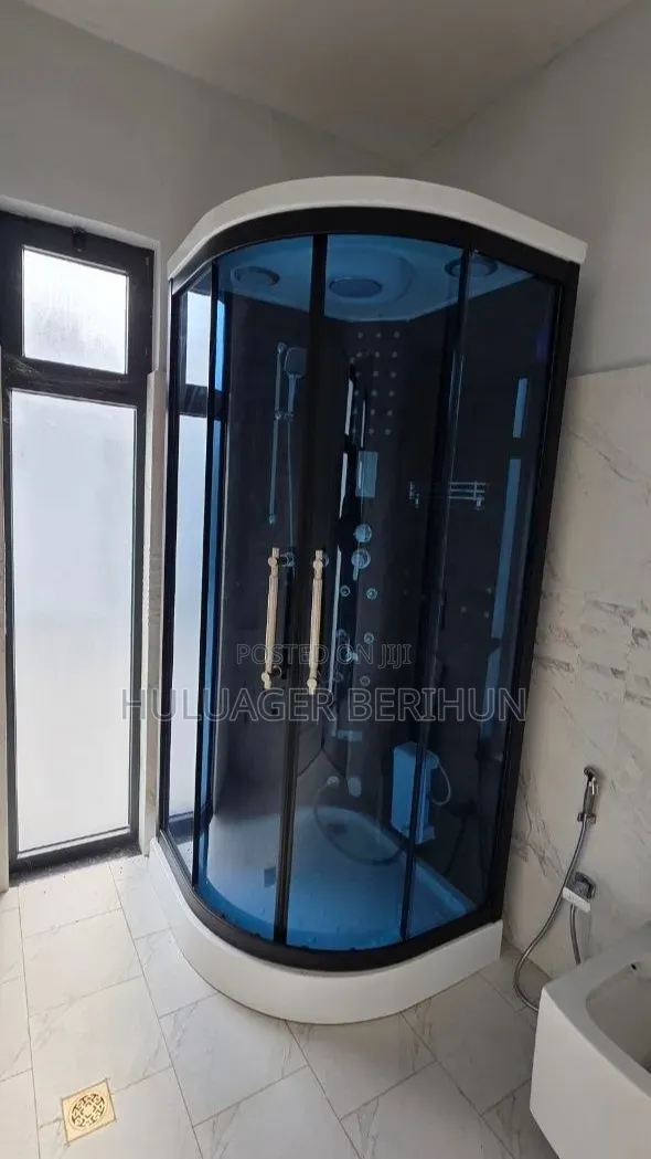 6bdrm Villa in Bole for sale