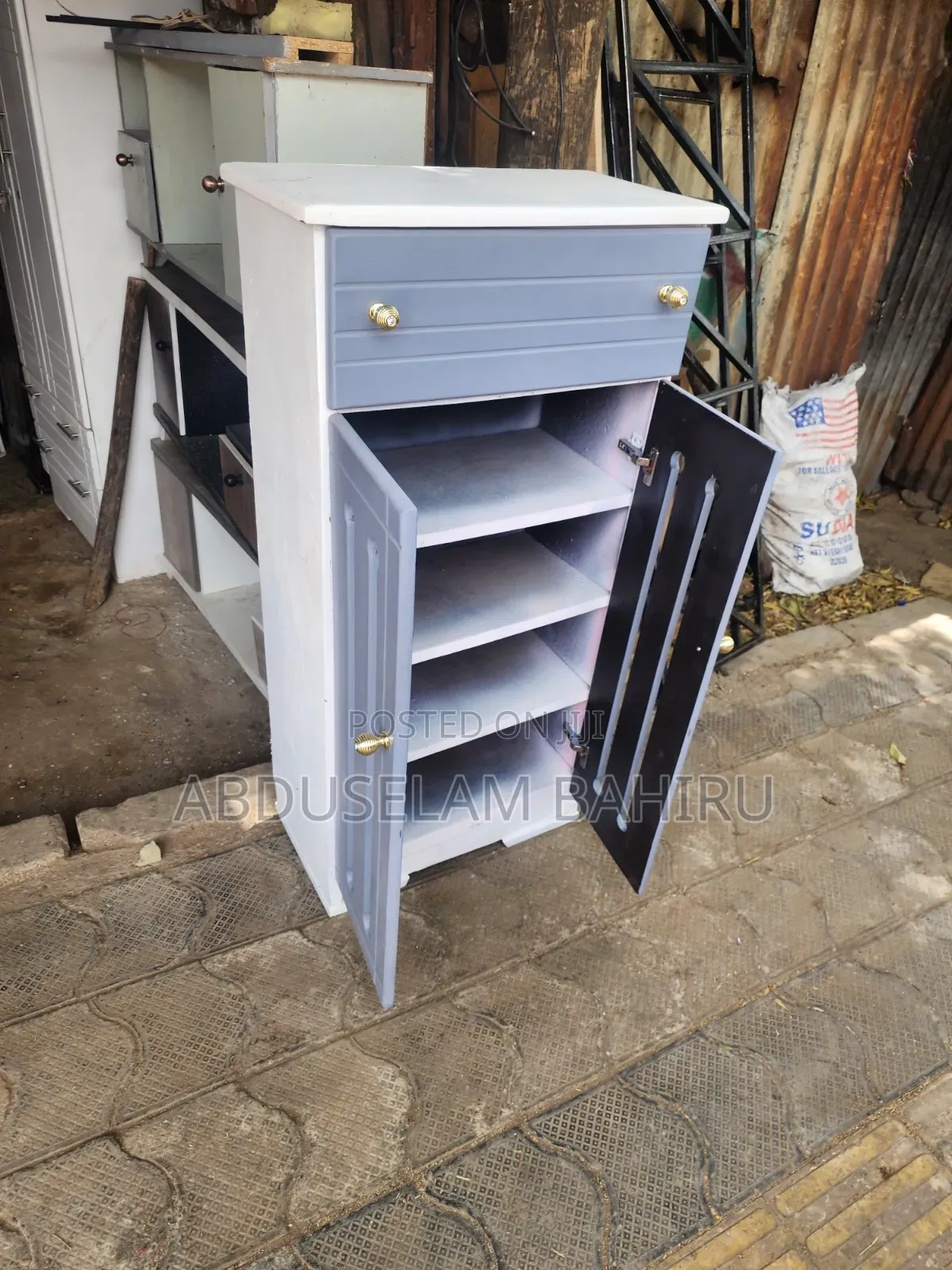 Shose Rack(ጫማ መደርደሪያ)