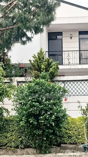 7bdrm Villa in Bole for sale