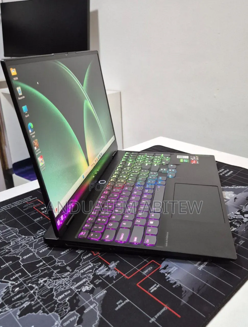 New Laptop Lenovo Legion Slim 5 16GB AMD Ryzen 7 SSD 512GB